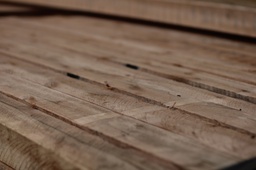 TABLAS DE OBRA SALIGNA 1"x4"